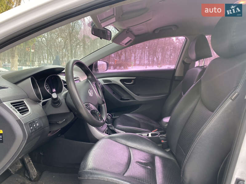 Седан Hyundai Avante 2014 в Киеве