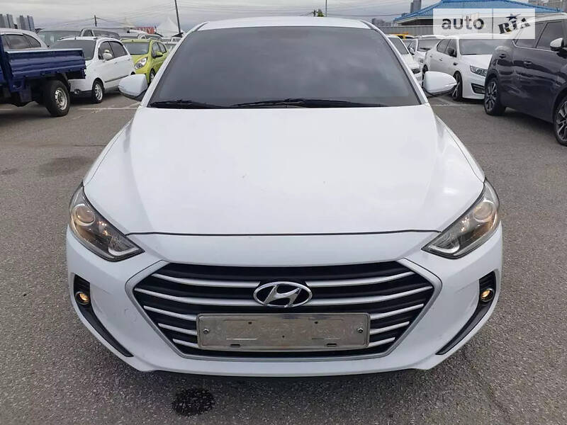 Седан Hyundai Avante 2018 в Одессе