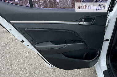 Седан Hyundai Avante 2017 в 