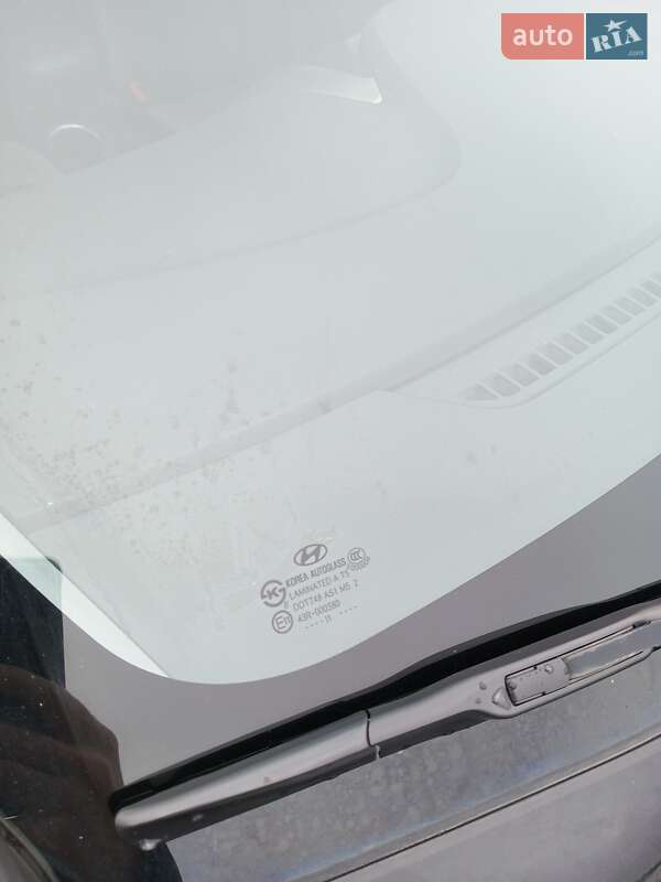 Седан Hyundai Avante 2011 в Києві