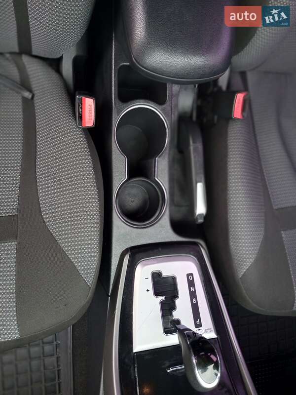 Седан Hyundai Avante 2011 в Києві