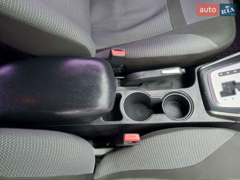 Седан Hyundai Avante 2011 в Києві