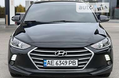Седан Hyundai Avante 2017 в Днепре