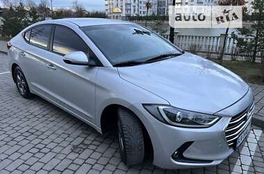 Седан Hyundai Avante 2016 в Ивано-Франковске