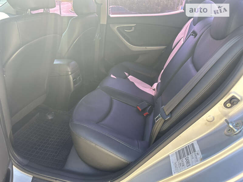 Седан Hyundai Avante 2014 в Житомире