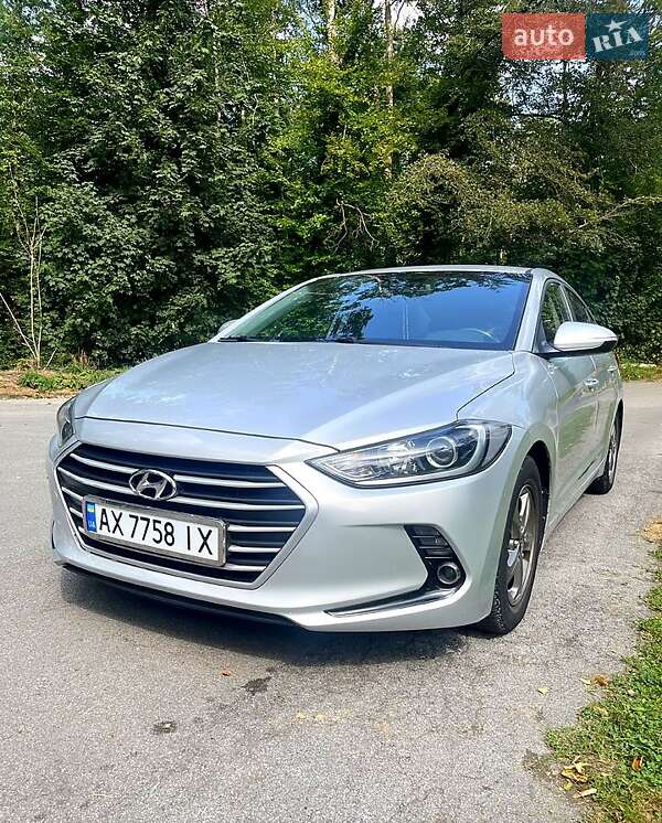Седан Hyundai Avante 2017 в Харькове