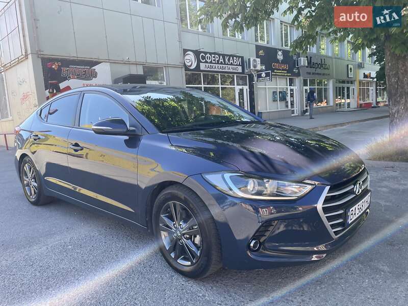 Седан Hyundai Avante 2016 в Кропивницком