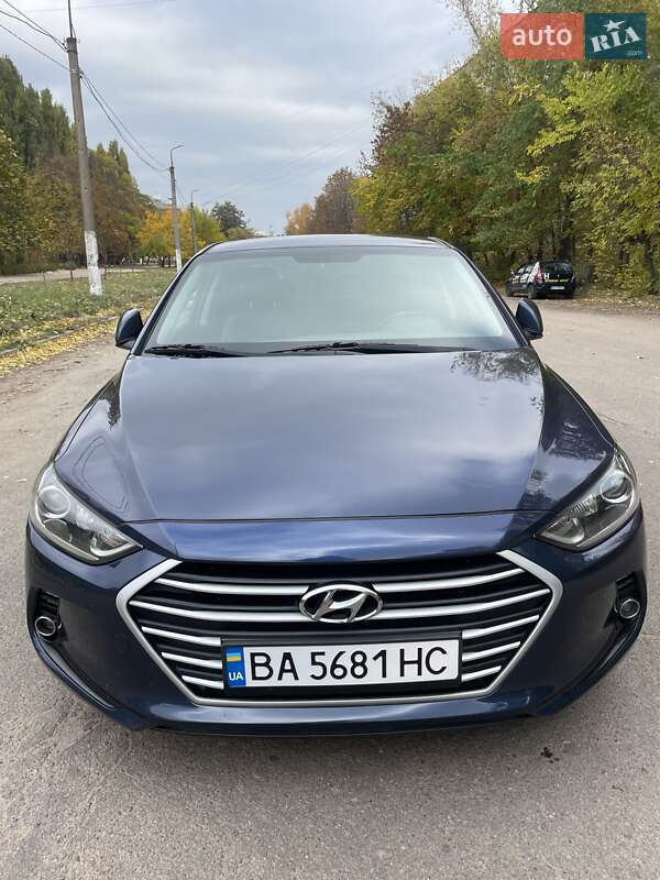 Седан Hyundai Avante 2016 в Кропивницком