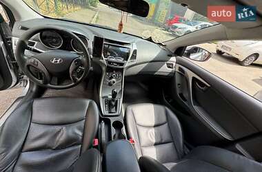 Седан Hyundai Avante 2014 в Киеве