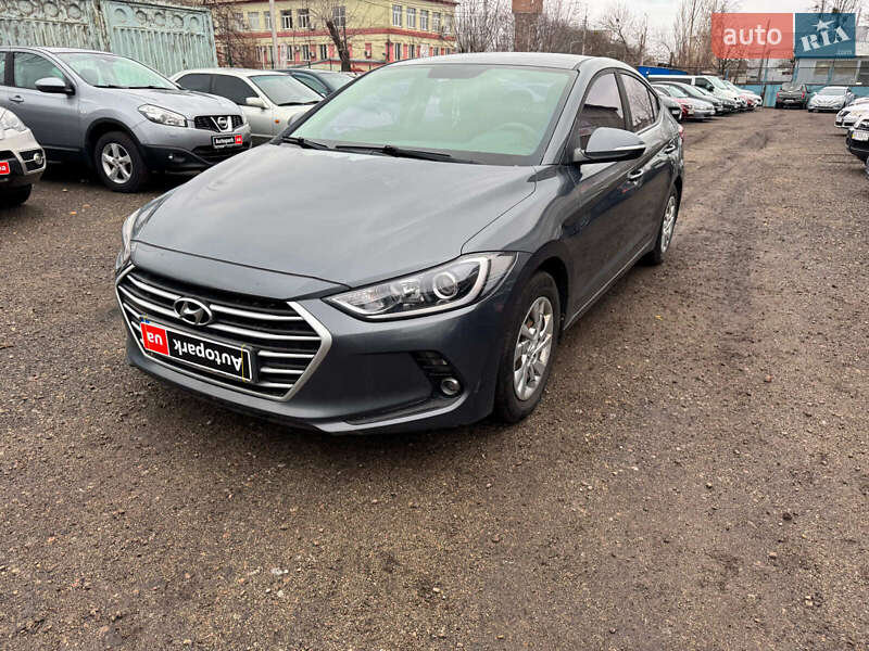 Седан Hyundai Avante 2018 в Києві