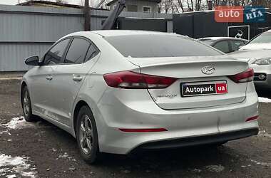 Седан Hyundai Avante 2017 в Киеве