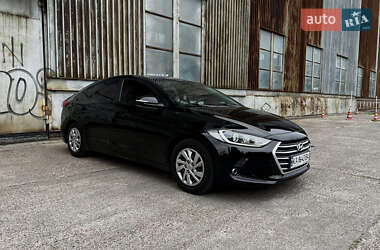 Седан Hyundai Avante 2017 в Киеве