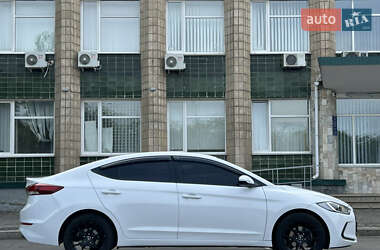 Седан Hyundai Avante 2016 в 