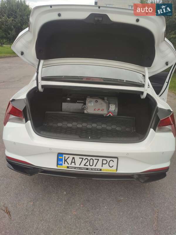 Седан Hyundai Avante 2021 в Овруче