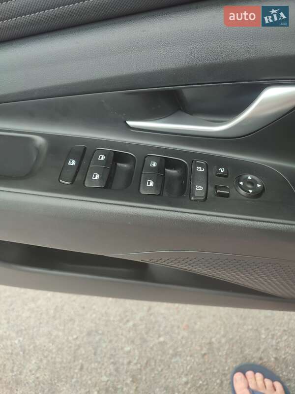 Седан Hyundai Avante 2021 в Овруче