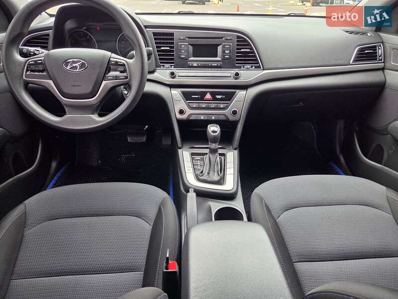 Седан Hyundai Avante 2016 в Одессе