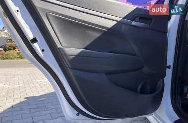 Седан Hyundai Avante 2017 в 