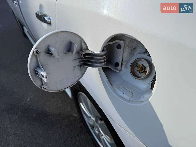 Седан Hyundai Avante 2012 в Києві