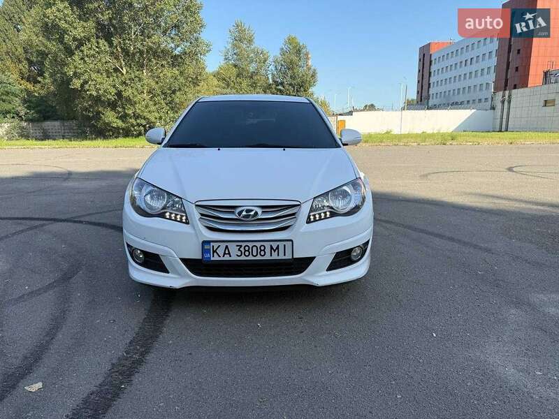 Седан Hyundai Avante 2012 в Києві