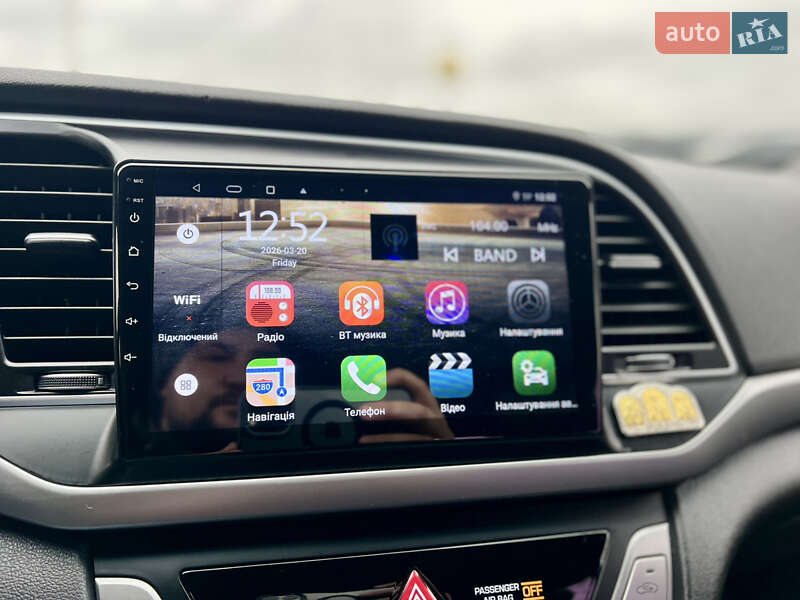 Седан Hyundai Avante 2015 в Києві