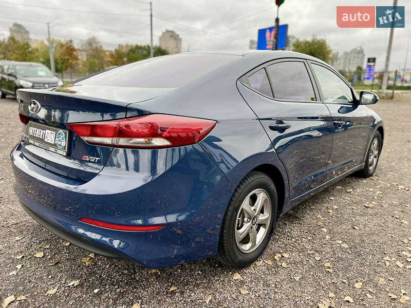 Седан Hyundai Avante 2015 в Києві