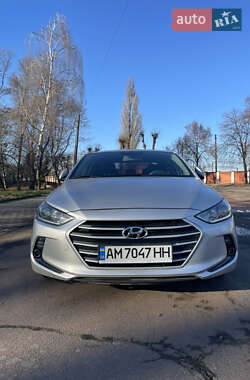 Седан Hyundai Avante 2016 в Коростене