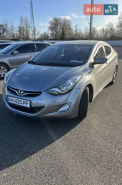 Седан Hyundai Avante 2012 в Киеве