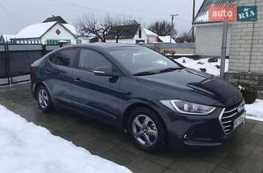 Седан Hyundai Avante 2015 в Каменке