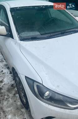 Седан Hyundai Avante 2016 в Києві