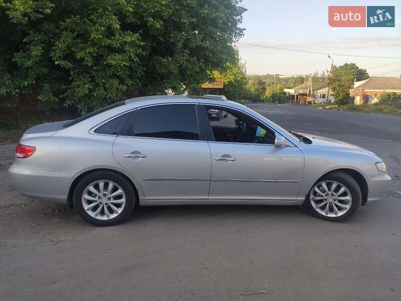Седан Hyundai Azera 2007 в Первомайске