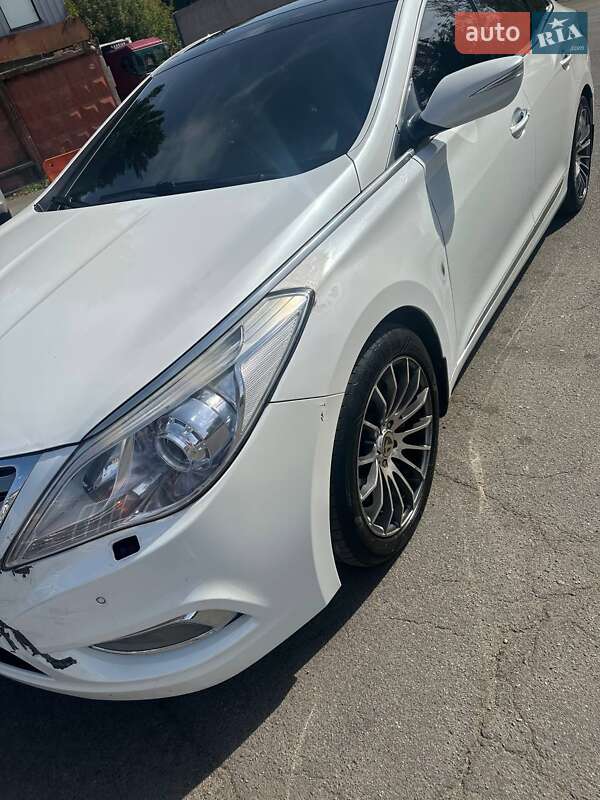Седан Hyundai Azera 2012 в Києві