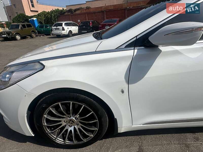 Седан Hyundai Azera 2012 в Києві