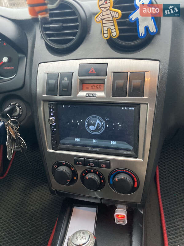Купе Hyundai Coupe 2003 в Южноукраїнську