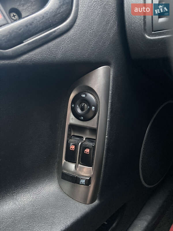 Купе Hyundai Coupe 2003 в Южноукраїнську