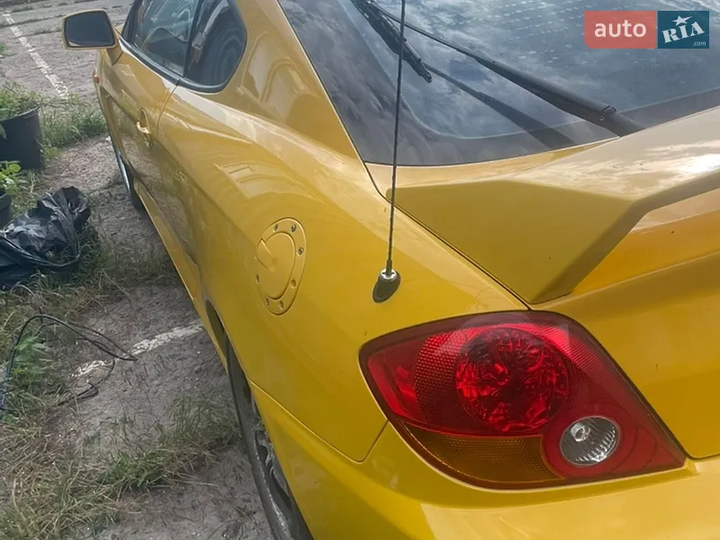 Hyundai Coupe