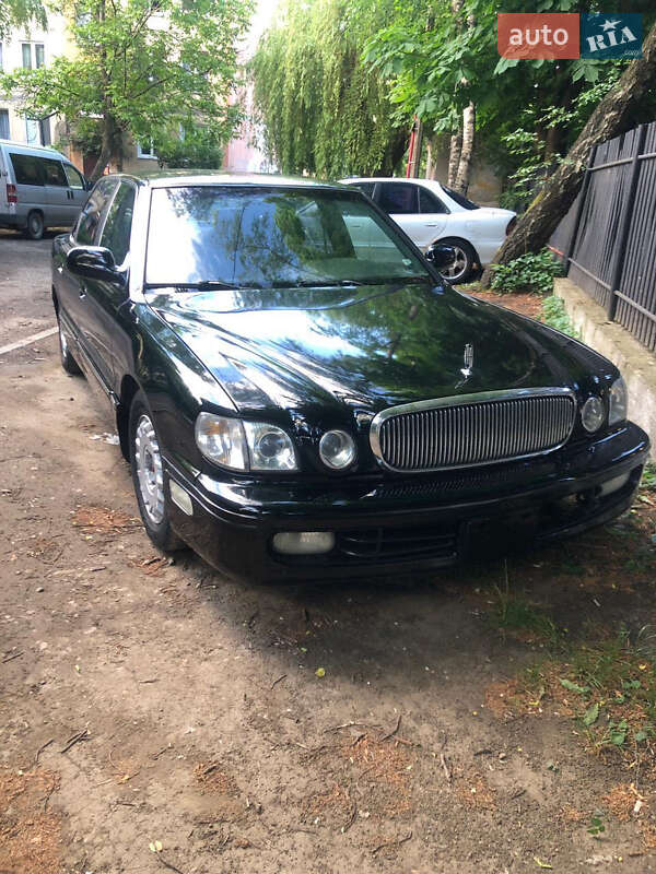 Седан Hyundai Dynasty 1998 в Тячеве