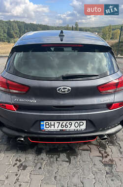 Хэтчбек Hyundai Elantra GT 2017 в 