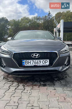 Хэтчбек Hyundai Elantra GT 2017 в 