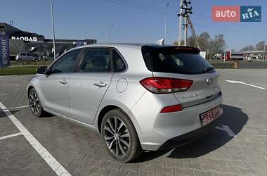 Хэтчбек Hyundai Elantra GT 2019 в 