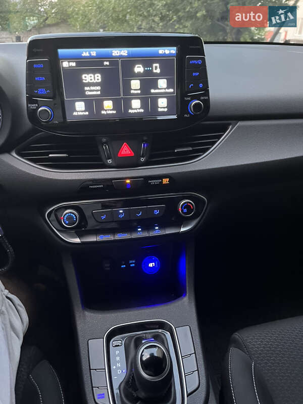 Хэтчбек Hyundai Elantra GT 2017 в Кременчуге