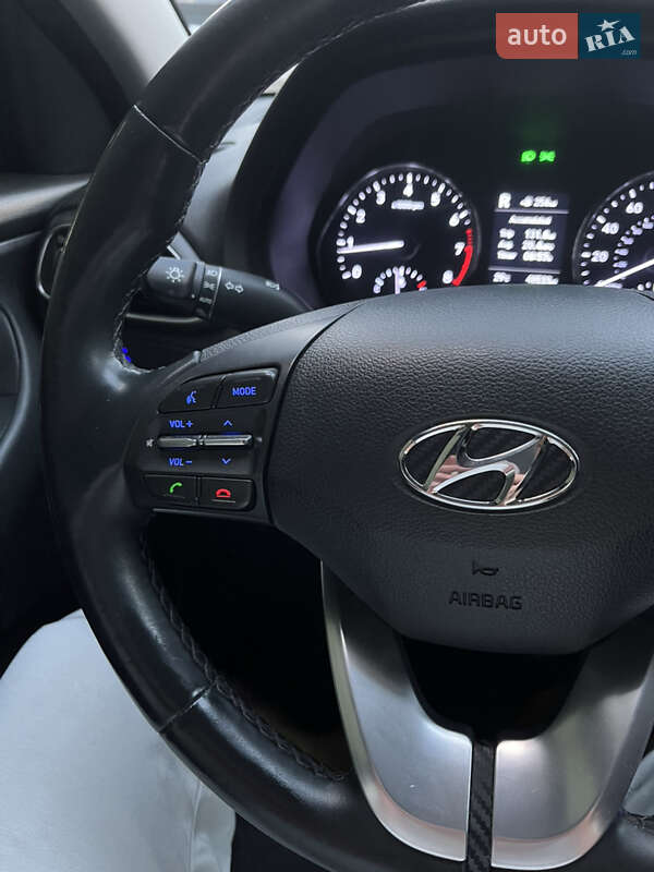 Хэтчбек Hyundai Elantra GT 2017 в Кременчуге