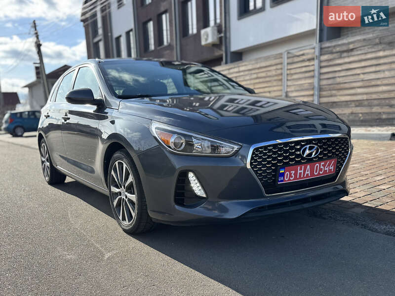 Хэтчбек Hyundai Elantra GT 2017 в Киеве