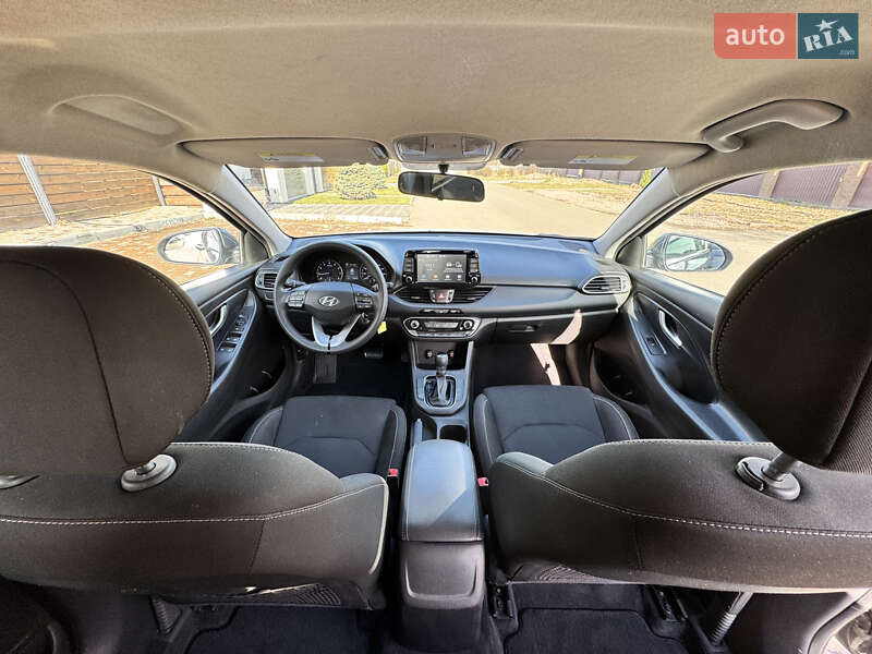 Хэтчбек Hyundai Elantra GT 2017 в Киеве