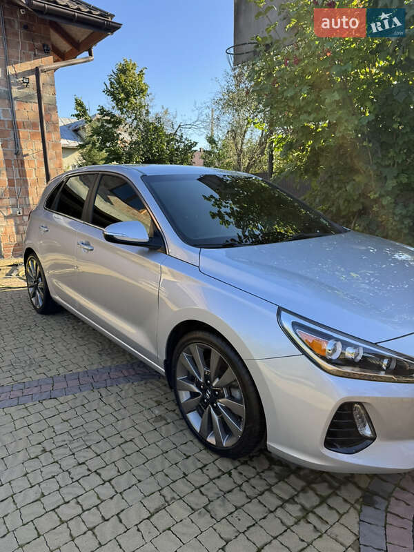 Хэтчбек Hyundai Elantra GT 2017 в Стрые