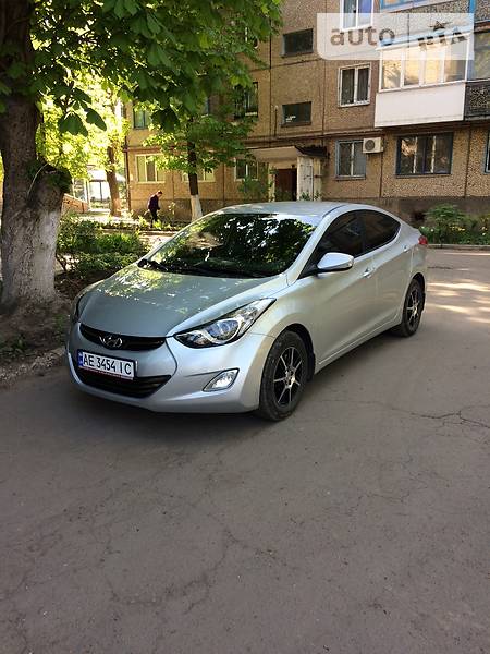 Седан Hyundai Elantra 2011 в Кривом Роге