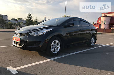 Седан Hyundai Elantra 2013 в Сумах