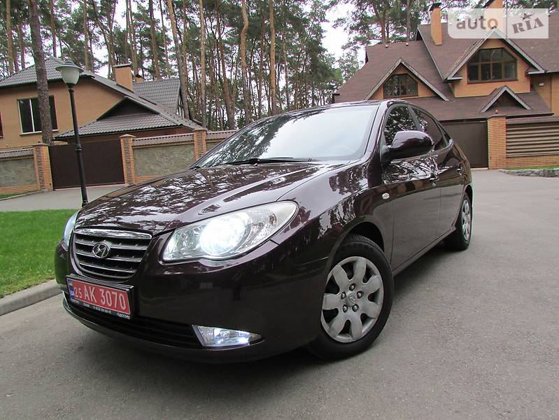 Седан Hyundai Elantra 2009 в Чернигове