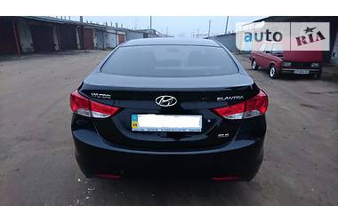 Седан Hyundai Elantra 2012 в Чернигове