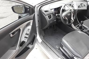 Седан Hyundai Elantra 2013 в Киеве