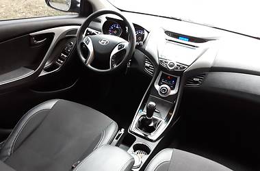 Седан Hyundai Elantra 2013 в Киеве